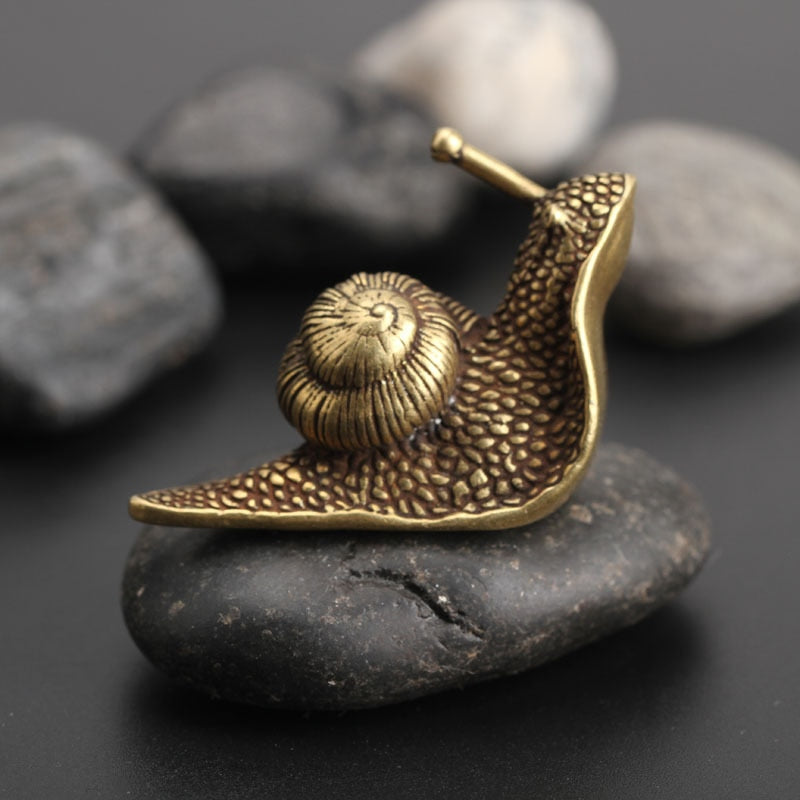 Personality Retro Pure Copper Mini Snail Statue Ornaments Desk Antique Brass Tea Pet Collection Home Decorations for Living Room